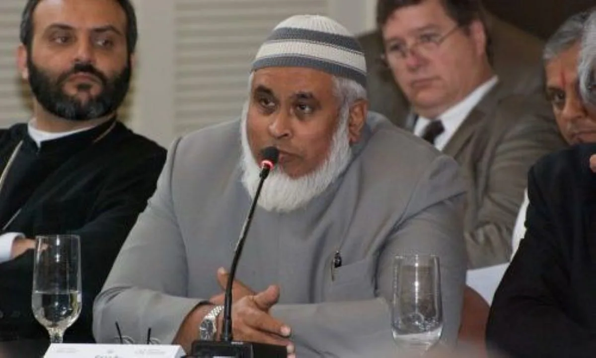 An interview with Canadian Sunni Cleric Abdulahai